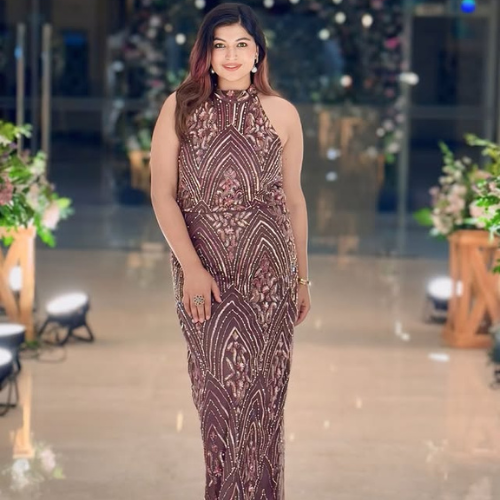 Jahnavi Arora top anchoring services in noida