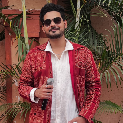 Ayan Mansuri emcee in Bhavnagar