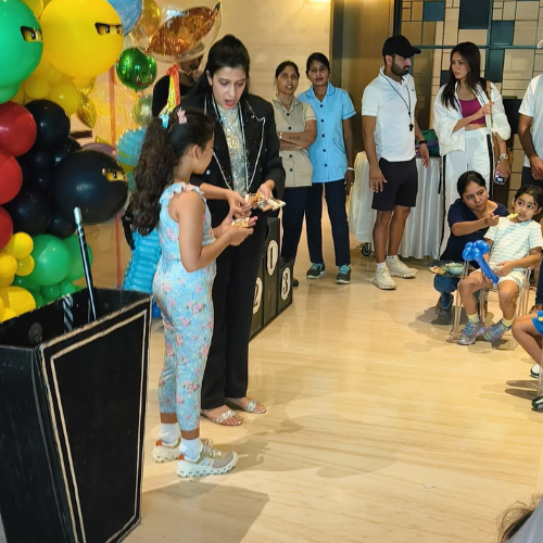 female Magician Zenia in mumbai