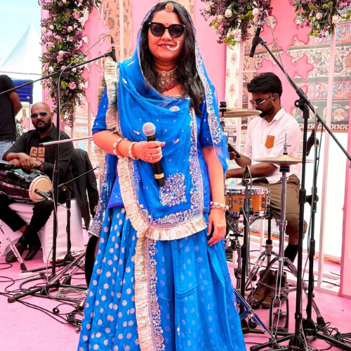 Rajnigandha Shekhawat female live singer in jaipur