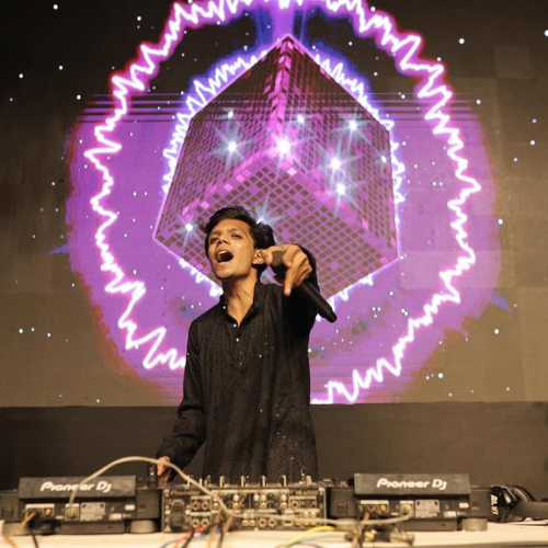 DJ Akki in Gandhidham
