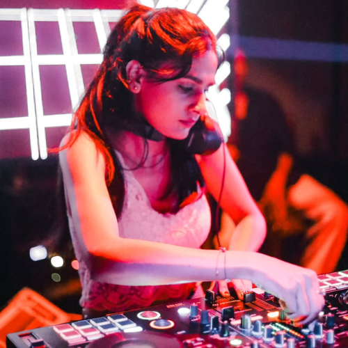 female dj elsa in Visakhapatnam