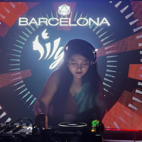 female DJ Myra in Mau