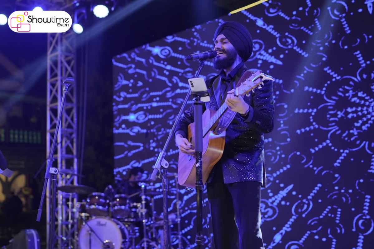 Live Singer in Mussoorie