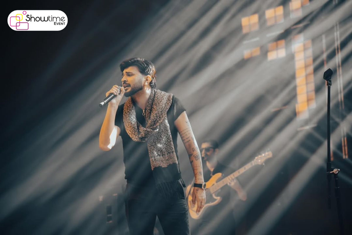 Live Singer in jaisalmer