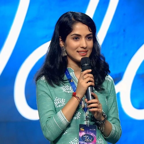 Neha Dixit female singer in shimla