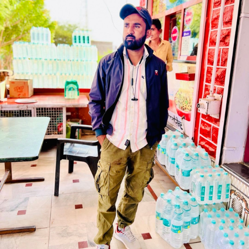 Singer Sallu in Dholpur