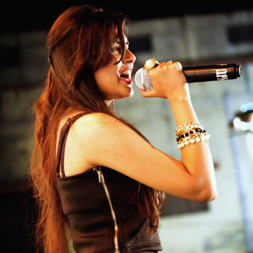 Vinti Singh female live singer in rampur