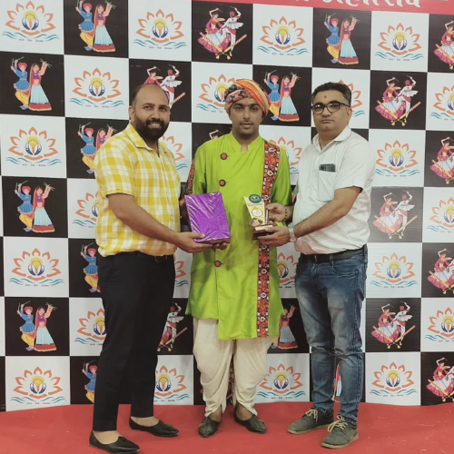 Chirag Dave mentalist magician in Bhavnagar